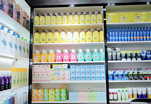 小小日化雜貨店的背后，竟藏著一套賺錢秘籍——生活日用品的“另類”生意經